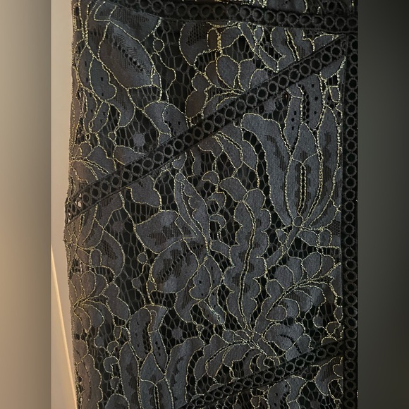 Taylor brand Black evening dress w/ gold lace detail. Size 10 - Picture 4 of 5